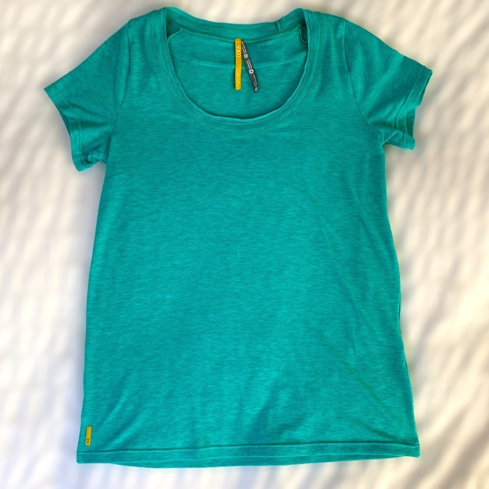 LOLË Small Tee 🤍✨